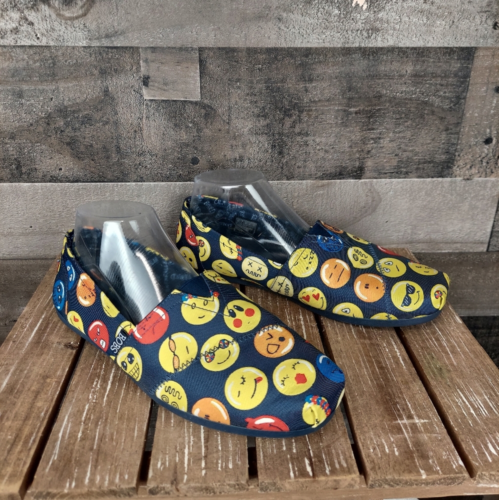 Bobs From Skechers Arch Pillow Memory Foam Emoji … - image 3